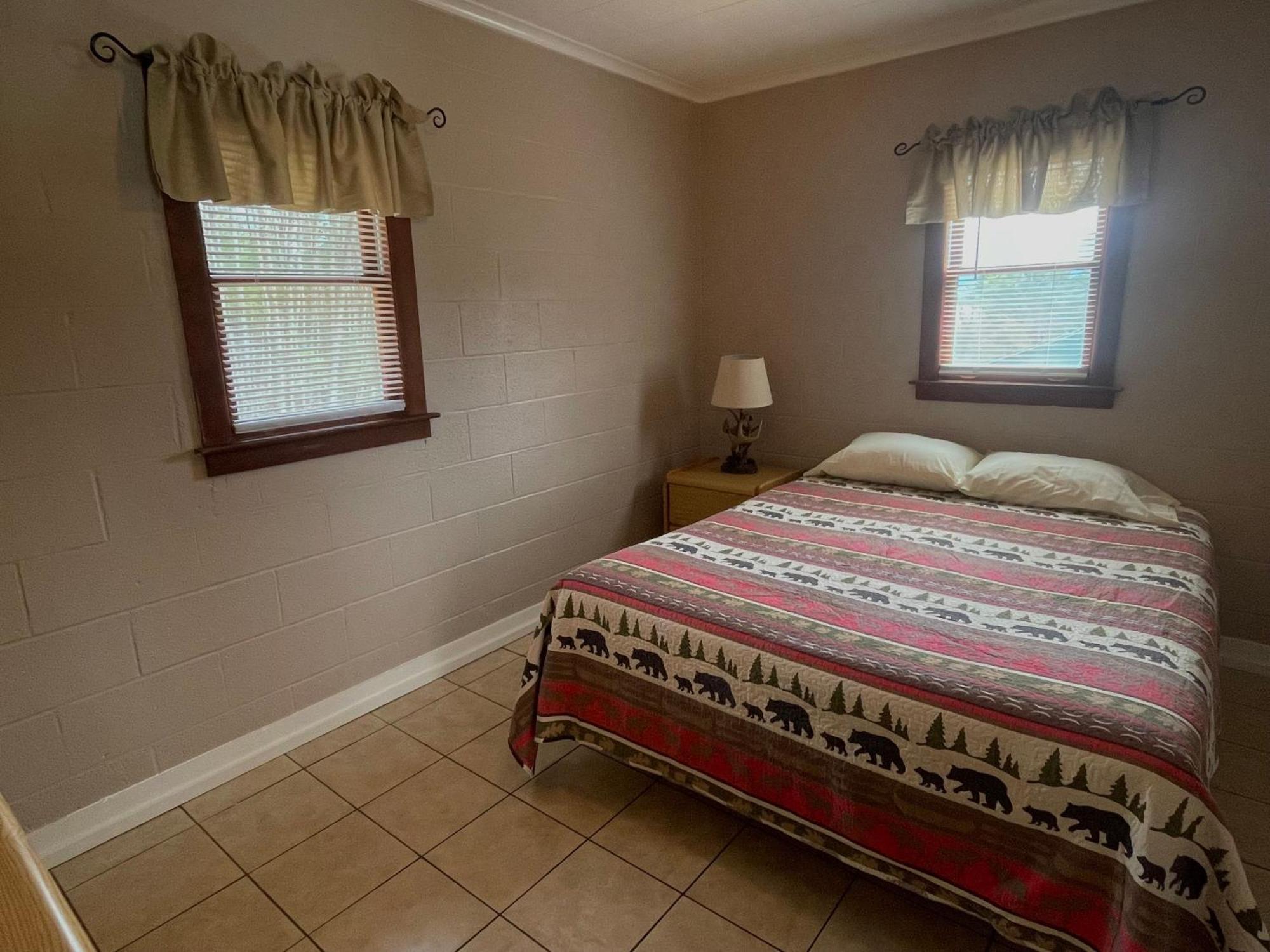 Hill View Motel And Cottages Lake George Luaran gambar