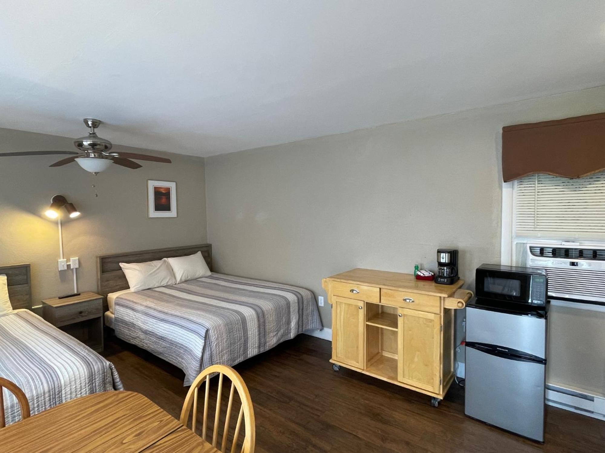 Hill View Motel And Cottages Lake George Luaran gambar