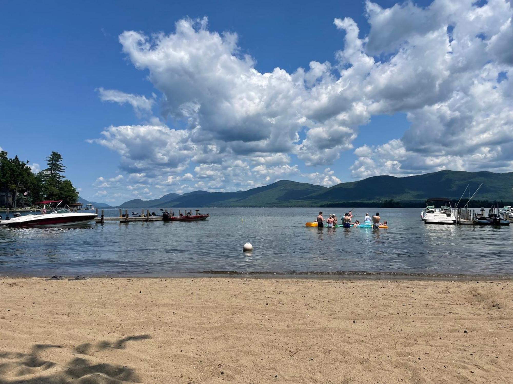 Hill View Motel And Cottages Lake George Luaran gambar