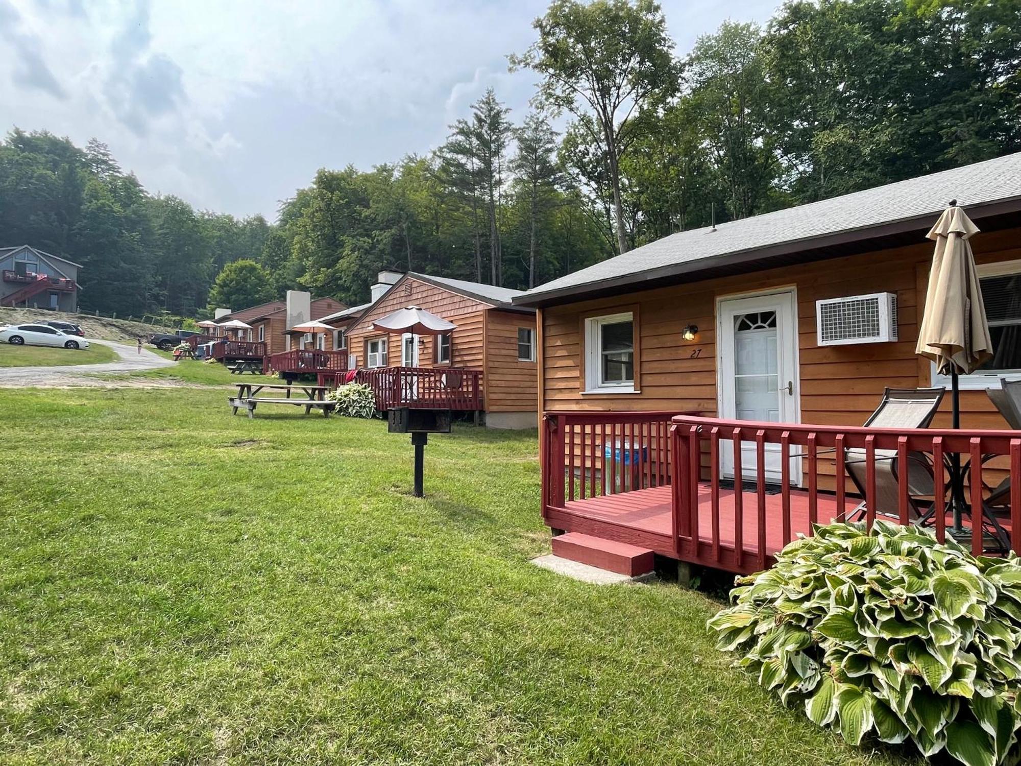 Hill View Motel And Cottages Lake George Luaran gambar