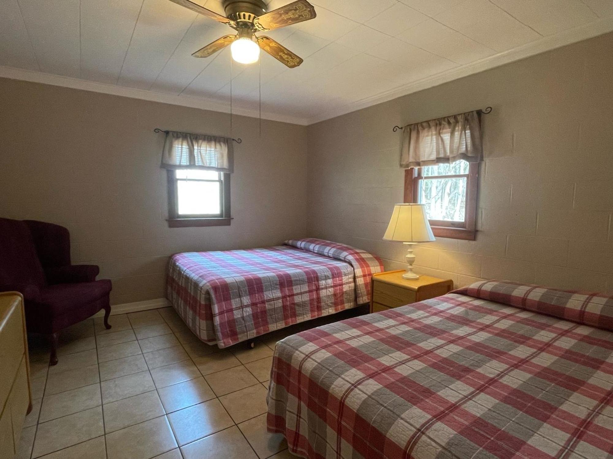 Hill View Motel And Cottages Lake George Bilik gambar