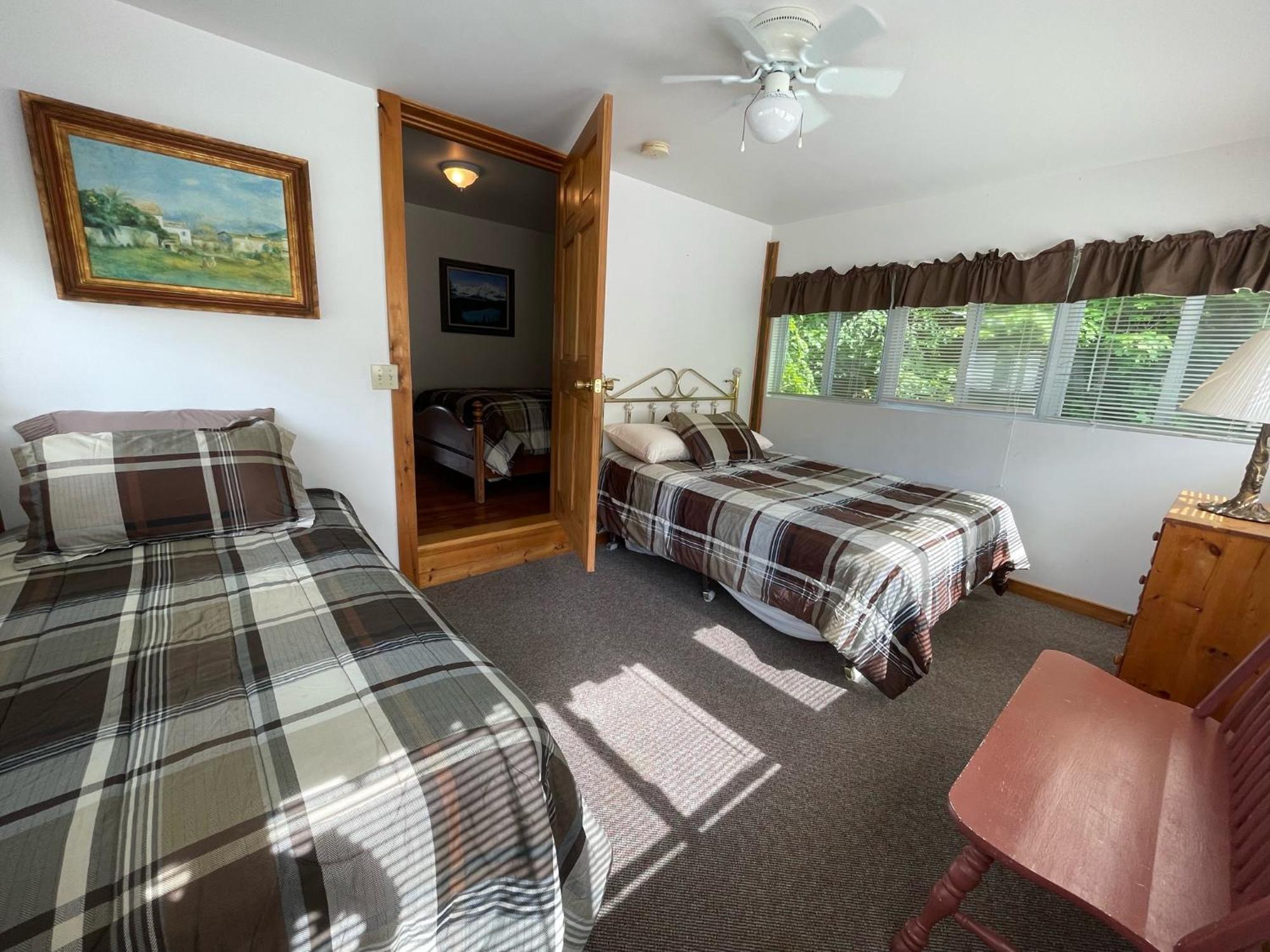 Hill View Motel And Cottages Lake George Bilik gambar